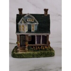 Vintage 98' Miller Family Shingle House AH155 Liberty Falls Village Figurine